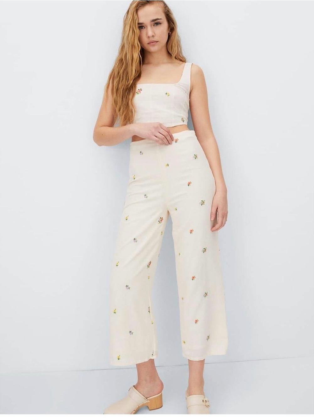 stradivarius Cream Wide-Leg linen Pants and top with Tiny Floral Embroidery